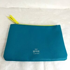 IPSY Teal with Silver Embellishment Glambag March 2020 Edition